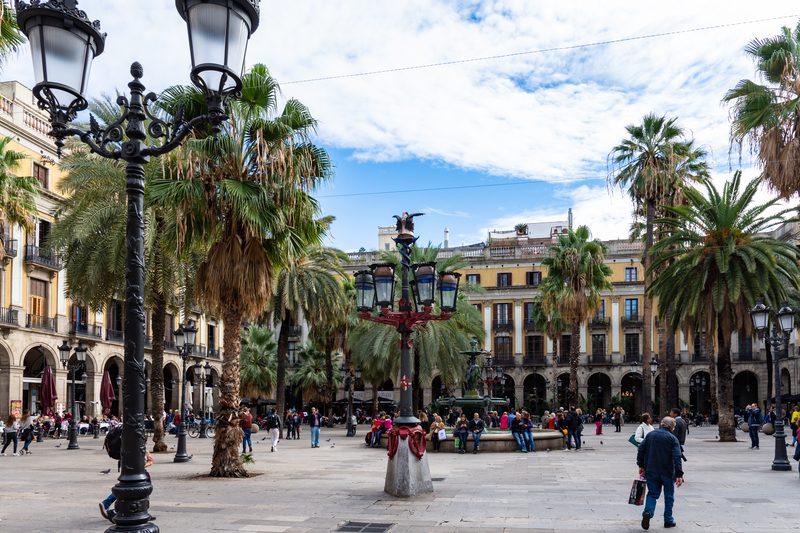 5 Must Visit Places in Barcelona
